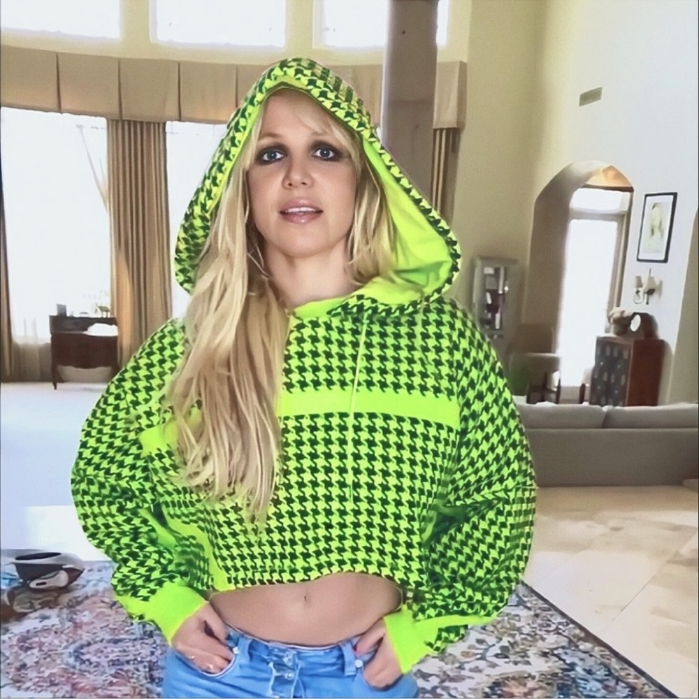 IVY PARK Tan, Green, and Purple Hooded Shrugs - Picture 16 of 16